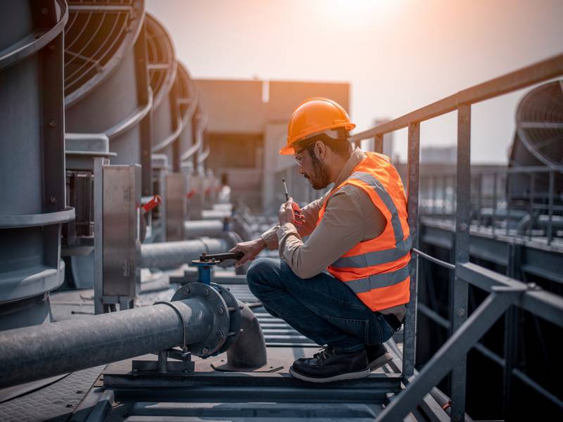 5 Ways Professional HVAC Contractors Can Lower Your Energy Bills