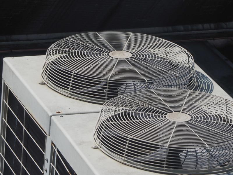 How Modern Heating and Cooling Systems Combat Michigan’s Summer Humidity